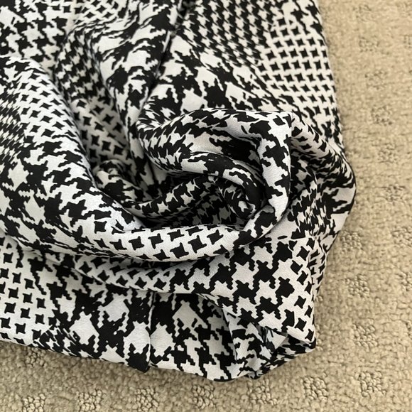 Houndstooth/Checkered pattern crepe fabric - 3.5m - Picture 2 of 2